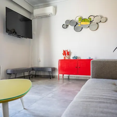 Evergreen Loft - Modern Centre Living Daire