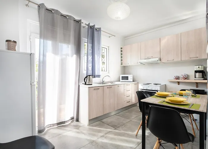 Evergreen Loft - Modern Centre Living Kos-stad