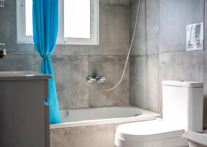 Evergreen Loft - Modern Centre Living Apartment *