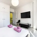 아파트 Evergreen Loft - Modern Centre Living *