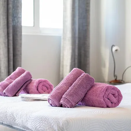 Evergreen Loft - Modern Centre Living *